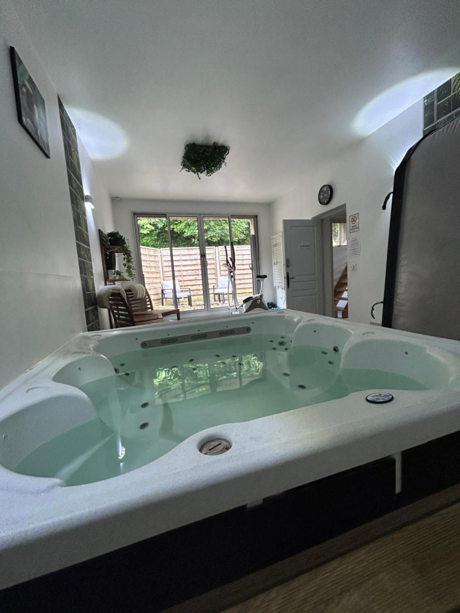 Loft And Spa Les Preaux Extérieur photo